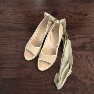 Vicini Women's Beige Wedge with ribbon ankle wraps